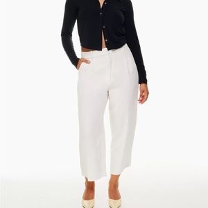Aritzia Effortless Cropped Pant in White Light Birch Size 2